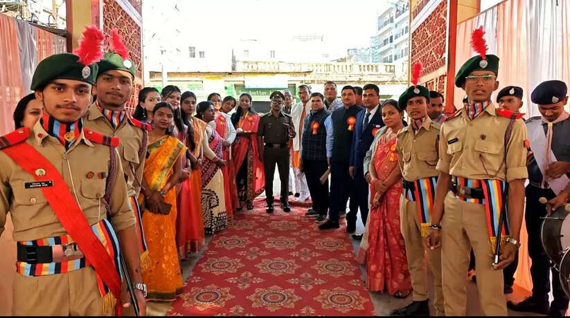 शताब्दी प्राचीन बंगाली टोला इंटर कॉलेज एवं प्राइमरी स्कूल का वार्षिकोत्सव समारोह संपन्न