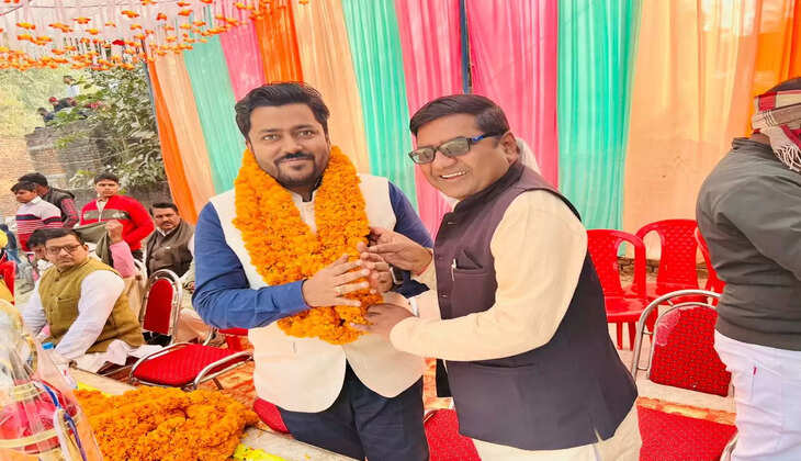 रोमांचक मुकाबले में तिरगावा ने बलिया की टीम को हराकर फाइनल में किया प्रवेश