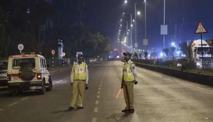 Mumbai&nbsp;Section 144: Mumbai Police has said that there is danger to human life and property due to breach of public order and peace. Due to such reports, the police have imposed curfew in the city as a precautionary measure.