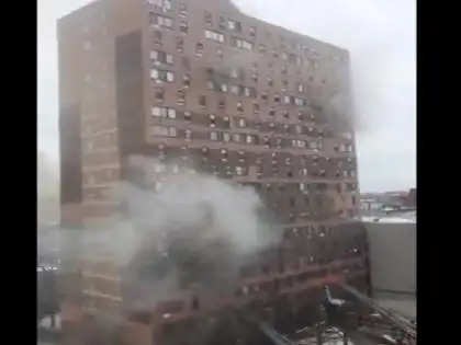 न्यूयॉर्क के अपार्टमेंट में लगी भीषण आग, 9 बच्चे सहित 19 लोगों की मौत