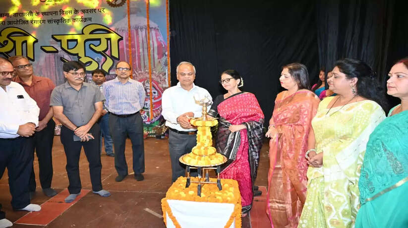 Varanasi News: बनारस रेल इंजन कारखाना ने मनाया स्थापना दिवस