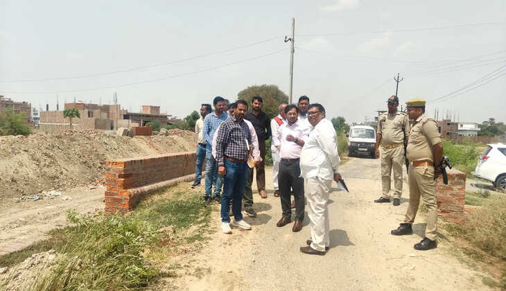 नहरों की मरम्मत में लापरवाही पर सख्त हुए डीएम, अंतिम छोर तक किसानों को पानी पहुंचाने के दिए निर्देश