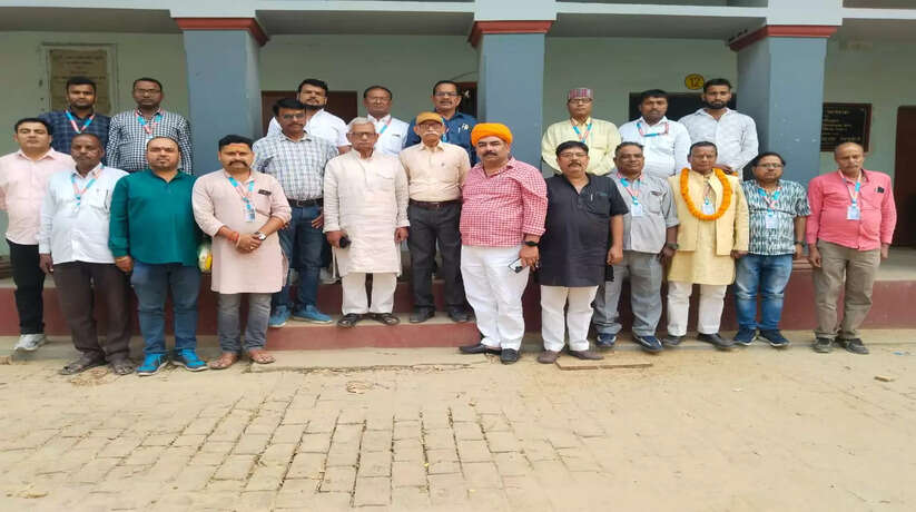 ग्रामीण पत्रकार एसोसिएशन तहसील इकाई सहजनवां की बैठक सम्पन्न