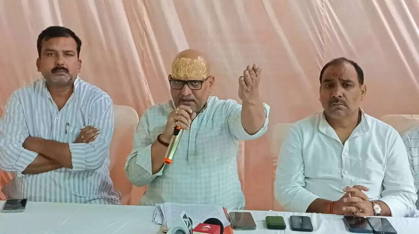 केंद्रीय मंत्री रवनीत सिंह बिट्टू द्वारा नेता प्रतिपक्ष राहुल गांधी को आतंकी कहे जाने पर प्रदेश अध्यक्ष अजय राय का पलटवार