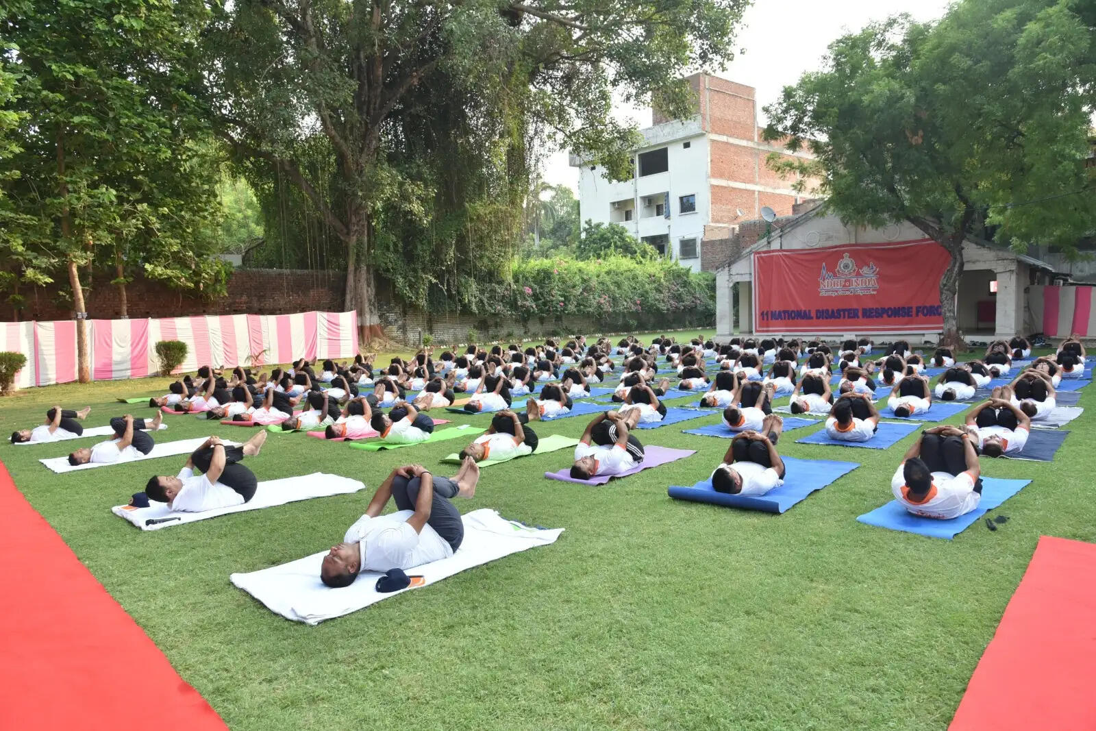 अंतर्राष्ट्रीय योग दिवस पर एनडीआरएफ का विशेष अभियान, जवानों और नागरिकों को दिया स्वस्थ जीवन का संदेश
