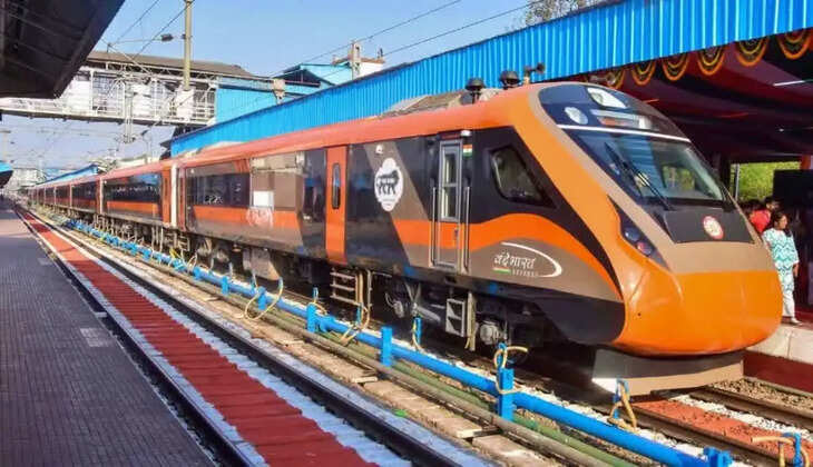 16 कोच और 823 सीटों वाली ट्रेन से रातभर में पूरा होगा सफर, प्रयागराज, कानपुर, अलीगढ़ और गाजियाबाद में होगा ठहराव