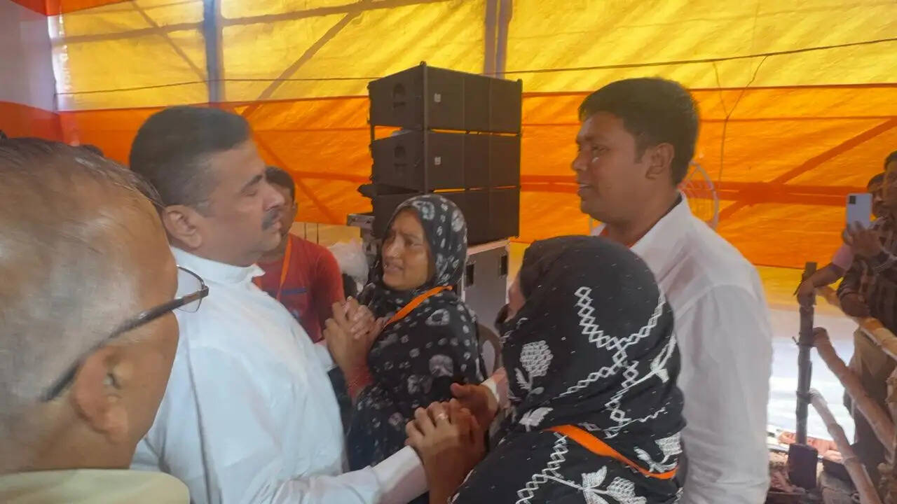 उन्होंने कहा कि हादसे में प्रभावित सभी परिवारों को हर आवश्यक सहायता उपलब्ध कराने के लिए प्रयास किए जाएंगे। साथ ही मृतकों के परिजनों और घायलों के परिवारों को आर्थिक सहयोग देने का भी आश्वासन दिया।