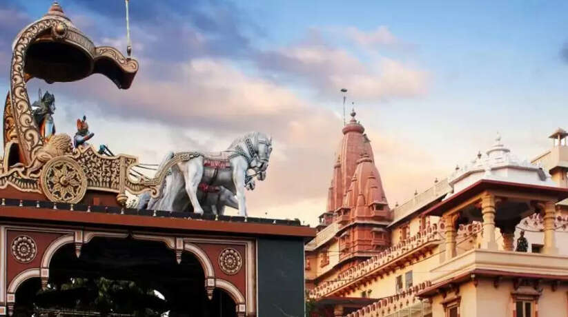 सुप्रीम कोर्ट से यूपी सरकार ने श्रीकृष्ण के पसंदीदा पेड़ लगाने की मांगी अनुमति, कहा- पुराणों में भी इन 12 वनों का उल्लेख