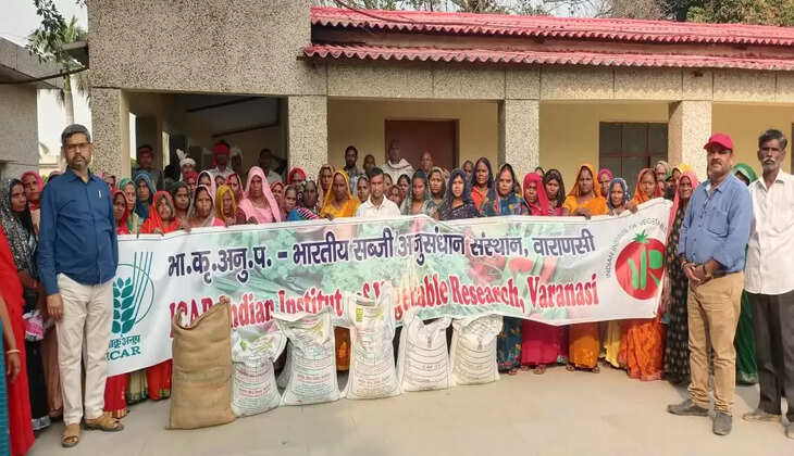 वाराणसी में अनुसूचित जाति परियोजना के अंतर्गत बीज वितरण एवं संगोष्ठी का आयोजन