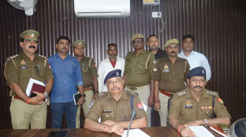 चंदौली पुलिस को मिली बड़ी कामयाबी, शातिर अंतराज्ज्यीय तस्कर को पुलिस ने किया गिरफ्तार