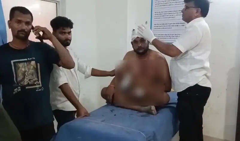 थाना प्रभारी ने बताया कि घटना की जानकारी मिलने के बाद पुलिस मामले की जांच कर रही है। जांच में सामने आने वाले तथ्यों के आधार पर आगे की कार्रवाई की जाएगी।