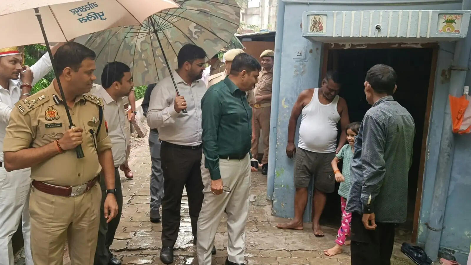 बारिश के बीच मंडलायुक्त ने परखी नाला सफाई व्यवस्था