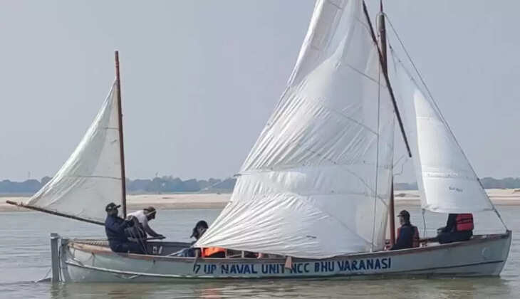 काशी में 7 दिनों की रोमांचक जलयात्रा प्रारम्भ: नेवल NCC के 60 कैडेट्स व 25 स्टाफ गंगा में तय करेंगे 153 किमी की दूरी