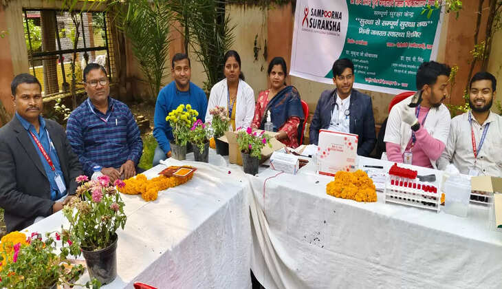 Varanasi News: शिव प्रसाद गुप्त मण्डलीम जिला चिकित्सालय&nbsp;के SSK विभाग द्वारा पीलीकोठी, अम्बियामण्डी में मिनी शिविर का आयोजन किया&nbsp;गया