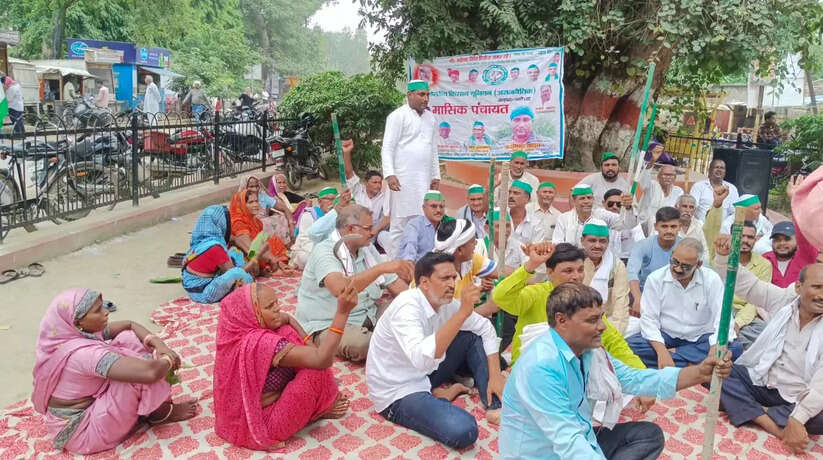 अयोध्या में किसानों की समस्याओं को लेकर भारतीय किसान यूनियन ने की मासिक पंचायत