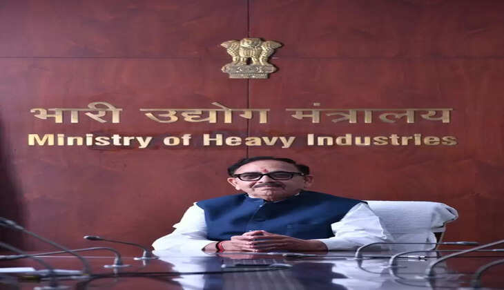 Chanduali News:&nbsp;केंद्रीय मंत्री डॉ महेंद्र नाथ पांडेय ने उत्तर प्रदेश के प्रमुख सचिव, लोक निर्माण विभाग अजय चौहान से की बात
