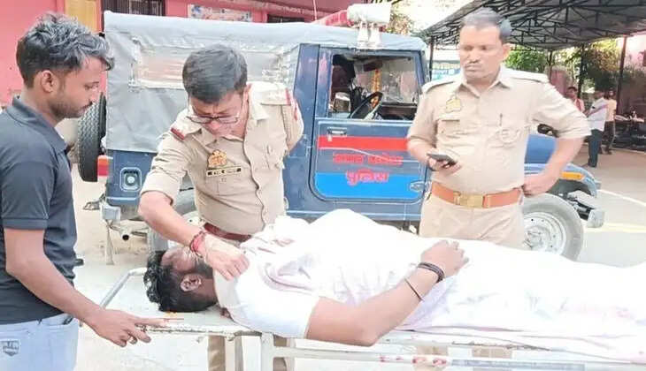 Varanasi History Sheeter Anil Yadav Suicide: वाराणसी के लक्सा थाना क्षेत्र में हिस्ट्रीशीटर और पूर्व में 50 हजार के इनामी रहे अनिल यादव उर्फ पट्टी ने फांसी लगाकर आत्महत्या कर ली। हत्या और लूट समेत 24 से अधिक मुकदमों का आरोपी रहा अनिल कुछ महीने पहले जेल से रिहा हुआ था।