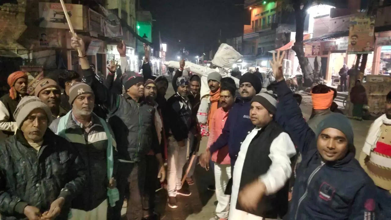 भाजपा कार्यकर्ताओं ने पंजाब के मुख्यमंत्री का पुतला फूंका