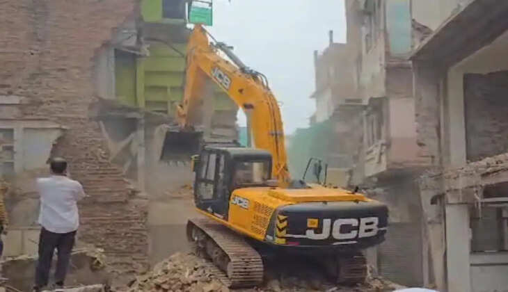 दालमंडी सड़क चौड़ीकरण में तेजी, 105 भवन ध्वस्त, मानसून से पहले पूरा होगा रास्ता साफ