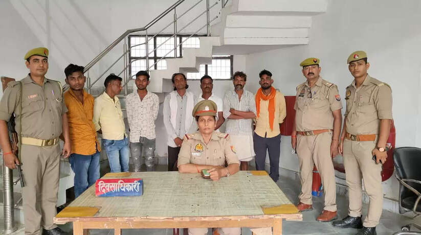Chanduali News: कार्यवाही के साथ ही मादक पदार्थों के दुष्प्रभाव के प्रति किया गया जागरूक