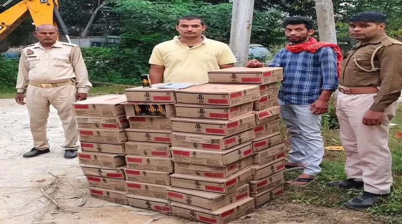 Chandauli News: चन्दौली में भारी मात्रा में अंग्रेजी शराब बरामद, अनुमानित कीमत लगभग 5 लाख रुपये
