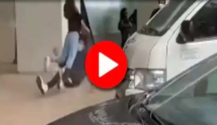 Funny Video: प्यार में बुरी तरह से गिरे गर्लफ्रेंड-बॉयफ्रेंड! वीडियो देख हो जाएंगे लोटपोट
