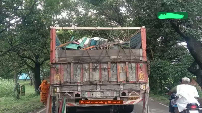 Prayagraj News: कबाड़ लदे ट्रक से 60 किलो गांजा बरामद, चालक ट्रक छोड़कर फरार