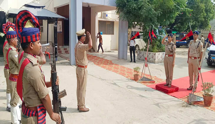 इसके अतिरिक्त आगामी विधानसभा सामान्य निर्वाचन 2027 और एमएलसी चुनाव के मद्देनजर थाना एवं सर्किल स्तर पर चुनाव सेल गठित करने तथा आवश्यक सूचनाएं समय से और त्रुटिरहित तरीके से भेजने को कहा गया।