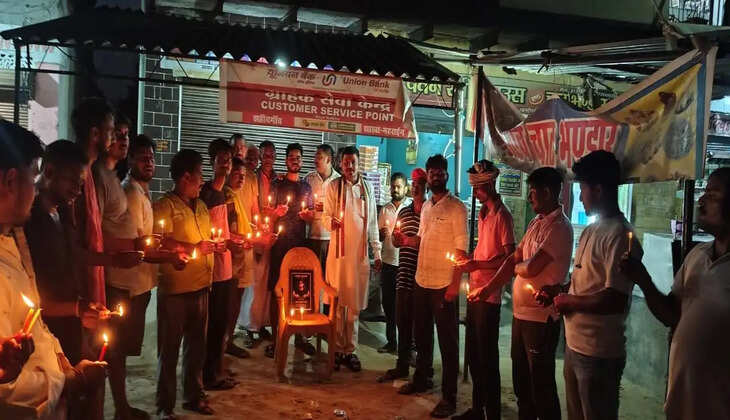 Bharat Bhushan Tiwari Tribute Meeting, Martyr Bharat Bhushan Tiwari, Varanasi News, Justice Campaign, Memorial Meeting, Public Tribute Event, Social Activism, Human Rights Advocacy, Legal Justice Movement, Vaibhav Kumar Tripathi Dablu, Tribute Ceremony Varanasi, Public Gathering, Community Support, Constitutional Rights, Social Justice Campaign, Democratic Values, Citizen Rights Protection, Public Interest Litigation, Uttar Pradesh News, Live Bharat News