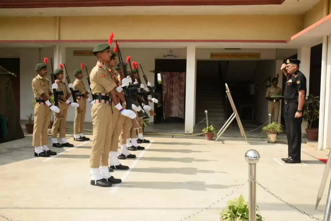 गोरखपुर: सयुक्त प्रशिक्षण शिविर ने ब्रिगेडियर दीपेंद्र रावत ने किया निरीक्षण
