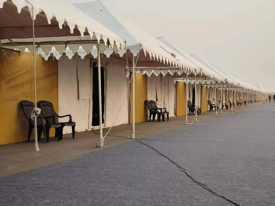 Varanasi Tent City: बनारस में गंगा की रेत पर बसी टेंट सिटी में कैसे कर सकेंगे बुकिंग? जानिये क्या हैं सुविधाएं?