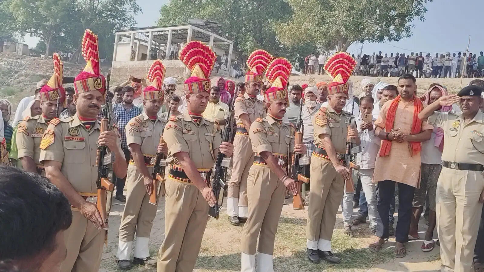 चंदौली में करंट की चपेट में आने से बीएसएफ जवान की मौत, गांव में शोक