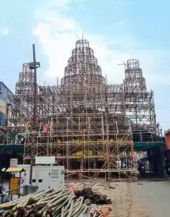 समिति ने बताया कि श्रद्धालुओं की सुविधा और सुरक्षा को ध्यान में रखते हुए पंडाल परिसर में आवश्यक व्यवस्थाएं की जा रही हैं। दुर्गा पूजा के दौरान बड़ी संख्या में श्रद्धालुओं के पहुंचने की संभावना को देखते हुए व्यवस्थाओं को अंतिम रूप दिया जा रहा है।