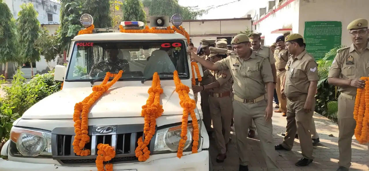 Chanduali News: क्षेत्राधिकारी मधुप कुमार सिंह की शानदार विदाई पुलिस लाईन चन्दौली में संपन्न, पुलिस महकमे के सभी आला अधिकारी रहे मौजूद