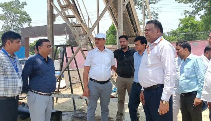 पूर्वांचल के स्वास्थ्य क्षेत्र को मिलेगी नई पहचान, मेडिकल कॉलेज निर्माण कार्य का मंडलायुक्त ने किया निरीक्षण