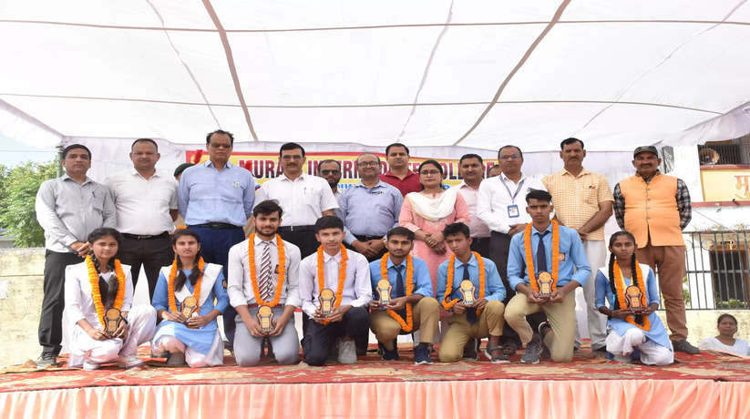 Gorakhpur News: मुरारी इंटर कालेज सहजनवा में प्रतिभाशाली विद्यार्थियों के सम्मान में सम्मान समारोह कार्यक्रम का आयोजन