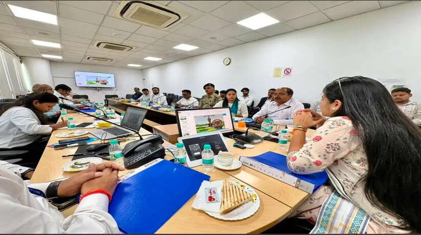 वाराणसी एयरपोर्ट पर यात्रियों को मिलेगी राहत! हेल्प डेस्क बनाने और मेट्रो से जोड़ने की तैयारी