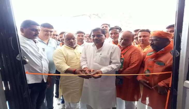 वाराणसी: भाजपा जिलाध्यक्ष हंसराज विश्वकर्मा ने सेवा पखवारा के दौरान आयोजित नि:शुल्क स्वास्थ्य शिविर का किया उद्घाटन