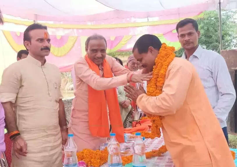 चंदौली में होली मिलान समारोह का आयोजन, कार्यक्रम में पहुंचे सैयदराजा विधायक