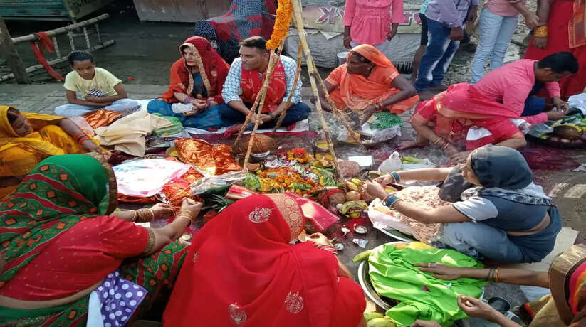 Jivitputrika Vrat 2022: माताओं ने रखा जीवित्पुत्रिका का कठिन व्रत