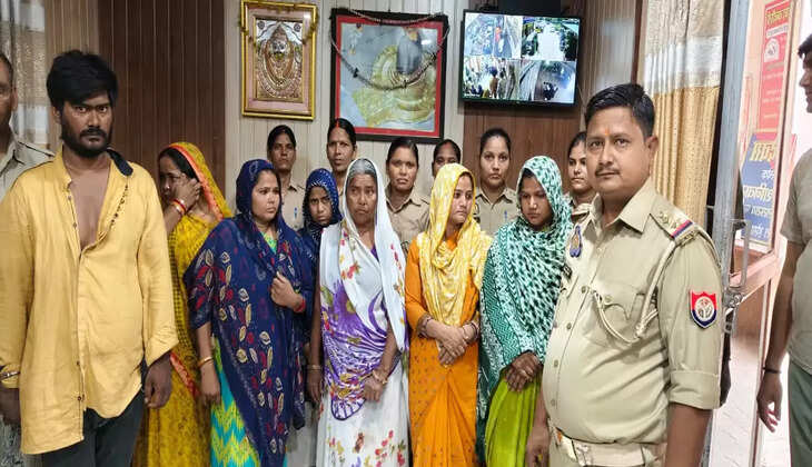 Chandauli News: चन्दौली पुलिस ने कई चोरी की घटनाओं में संलिप्त शातिर चोर गिरोह के सदस्यों को किया&nbsp;गिरफ्तार, ये लोग भोले-भाले लोगों को झांसा देकर चोरी की घटना को देते थे अंजाम