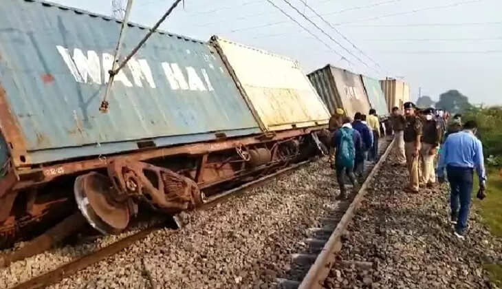 यूपी&nbsp;के चंदौली में मालगाड़ी के 8 डिब्बे पटरी से उतरे, दूसरी ट्रेनों का रूट&nbsp;करना पड़ा डायवर्ट