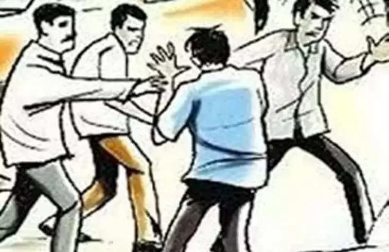Varanasi News: छात्रों के दो गुटों में जमकर मारपीट, 5 के खिलाफ मुकदमा दर्ज