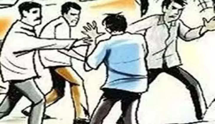 Varanasi News: छात्रों के दो गुटों में जमकर मारपीट, 5 के खिलाफ मुकदमा दर्ज