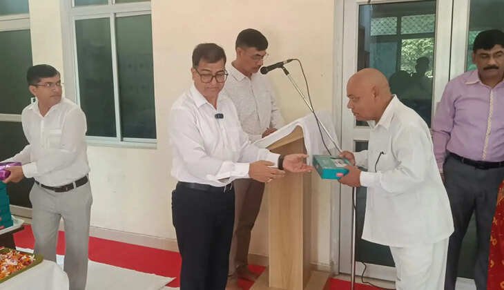 एडीजी जोन राम कुमार ने कार्यालय में किया ध्वजारोहण​​​​​​​