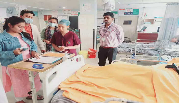 PM मोदी के संसदीय क्षेत्र में प्रधानमंत्री की नाफरमानी, वाराणसी&nbsp;में निजी अस्पताल नहीं ले रहे आयुष्मान कार्ड...