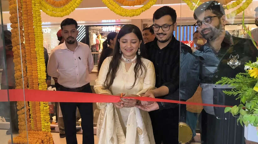 सिगरा में &lsquo;रानीशा वाराणसी&rsquo; शोरूम का भव्य उद्घाटन, सिल्वर ज्वेलरी और निवेश का नया केंद्र बना आकर्षण