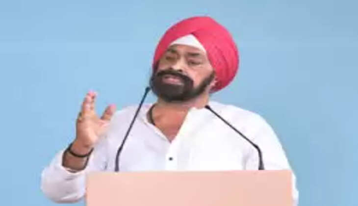 Varanasi News: लोकसभा चुनाव 2024 को देखते हुवे वाराणसी व्यपार मण्डल के अध्यछ&nbsp;अजीत सिंह बग्गा ने मीडिया के सामने रखी अपनी बात&nbsp;