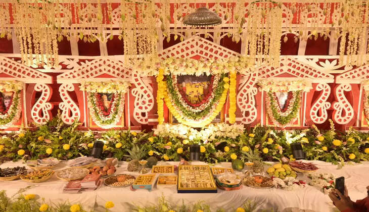 फूल बंगला में सजी माता शाकंभरी की अलौकिक झांकी, महिलाओं ने पढ़ा संगीतमय मंगल पाठ