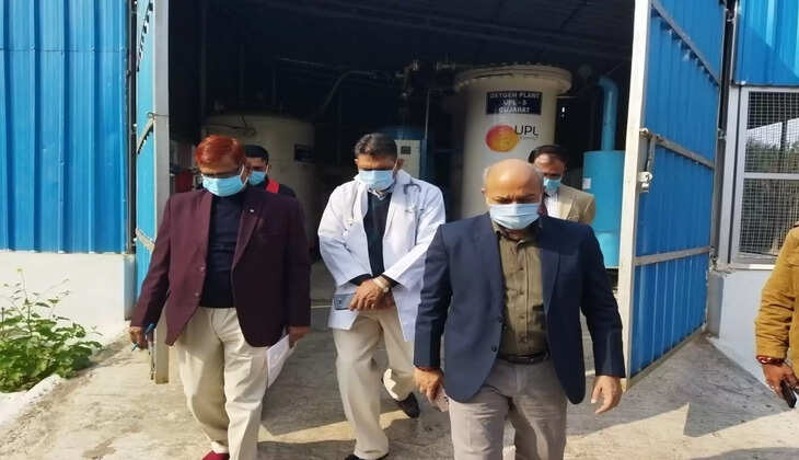कोविड टीकाकरण का जाना हाल, अधिकारियों को दिये आवश्यक दिशा-निर्देश&nbsp;